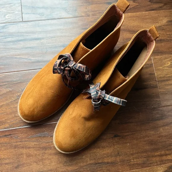 NWOT Hey Girl by Corkys Totes Ankle Bootie Chukka Boot Size 9 - Picture 2 of 8